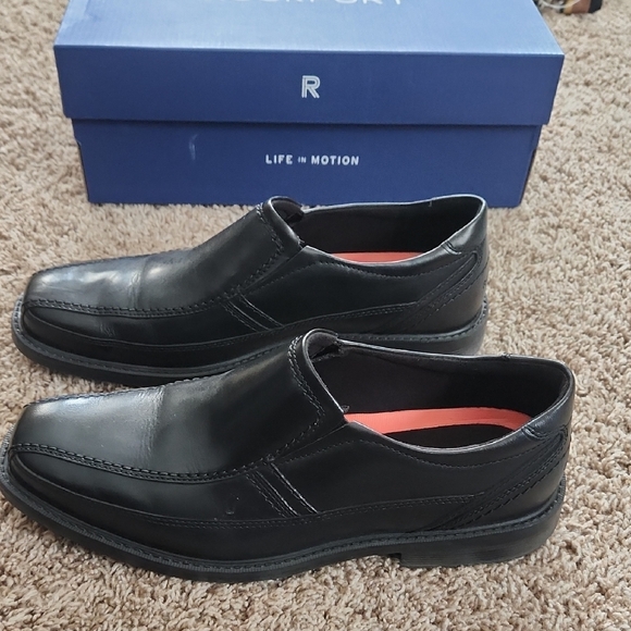 Rockport Black Slip-On Loafers with Quality Stitching - Picture 6 of 8